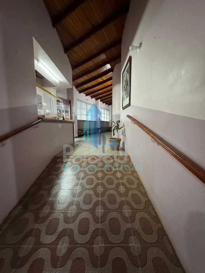 Oportunidad de consultorios mas terreno en Venta