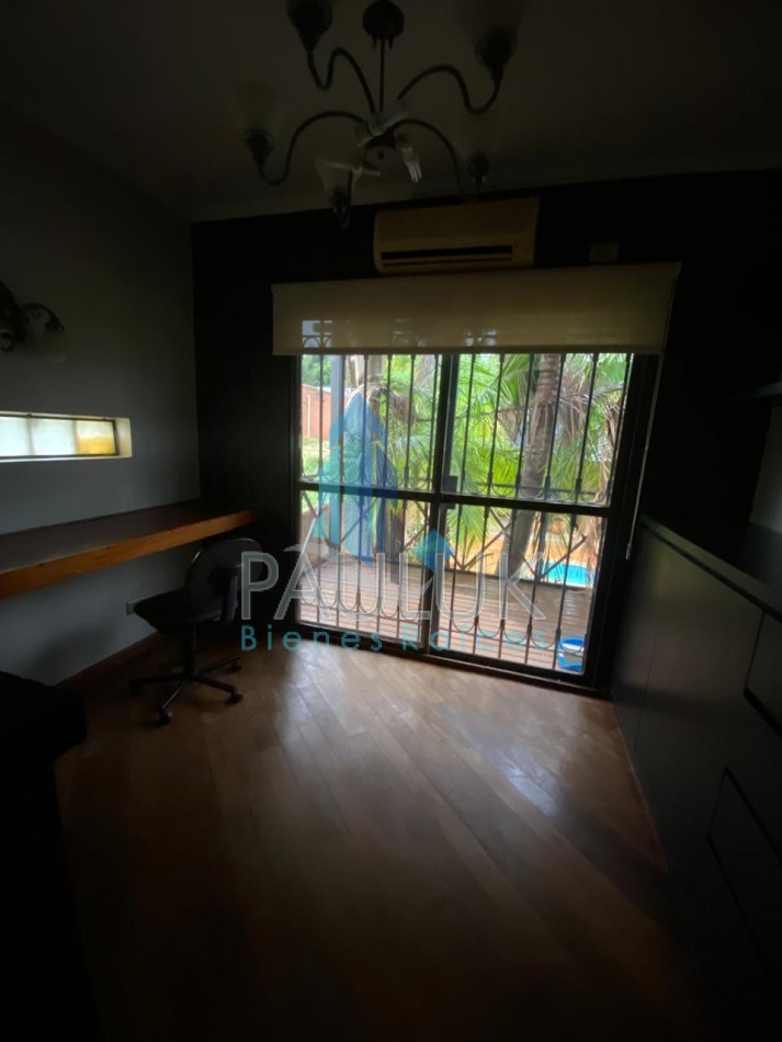 ESPECTACULAR PROPIEDAD : EDIFICIO DE 2 PISOS Y DOS CASAS CON VARIOS DORMITORIOS 