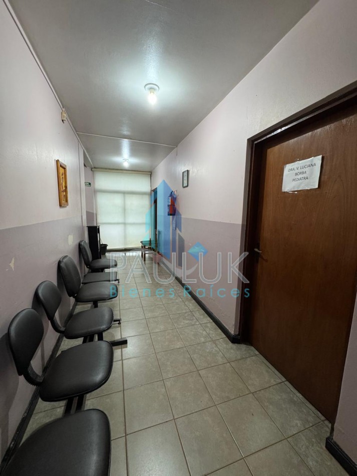 Oportunidad de consultorios mas terreno en Venta